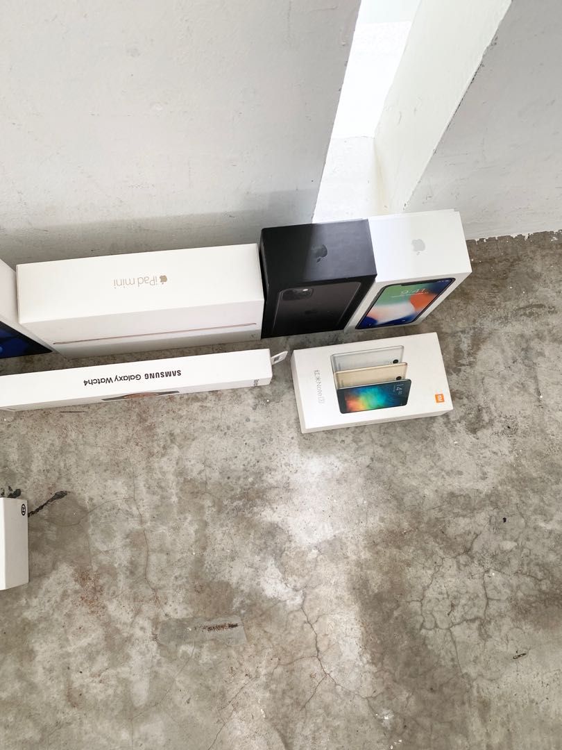 Empty boxes MacBook Pro 16 AirPods Max iPad mini iPhone 11 Pro