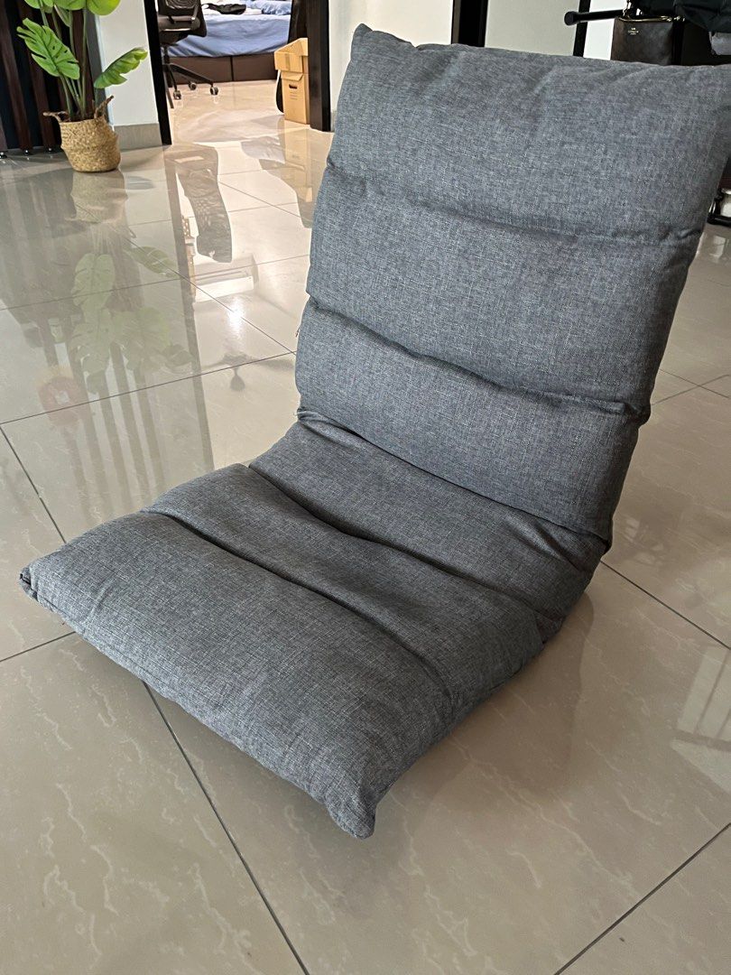 Foldable deals cushion chair