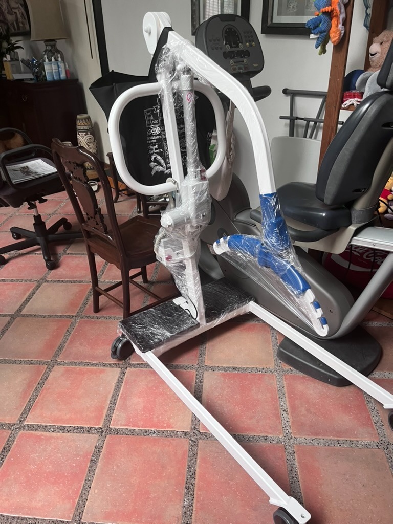 Full body hoist, Health & Nutrition, Medical Supplies & Tools on Carousell