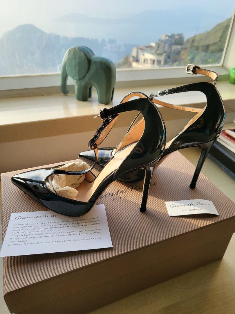 Gianvito rossi sales black heels