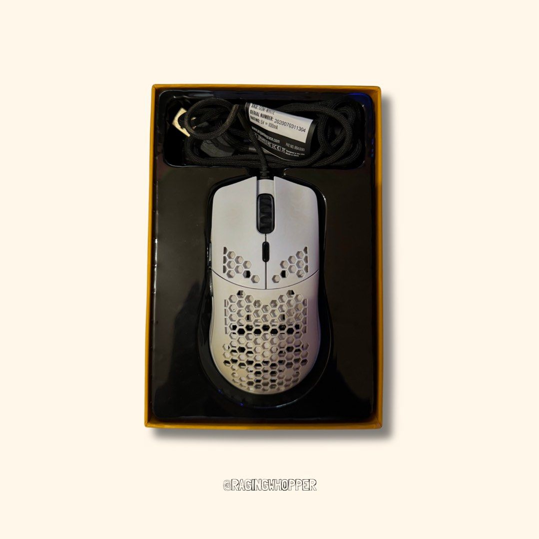 Glorious Mouse (Category: Mouse & Mousepads) located in Manila. Submitted by ragingwhopper (Listing ID 1277184279, Image 1). Description: - glorious model o- wired - matte white - original item, bought from game one - has discoloration on shells due to usage (yellowing) price is fixed, payment is thru gcash only :).