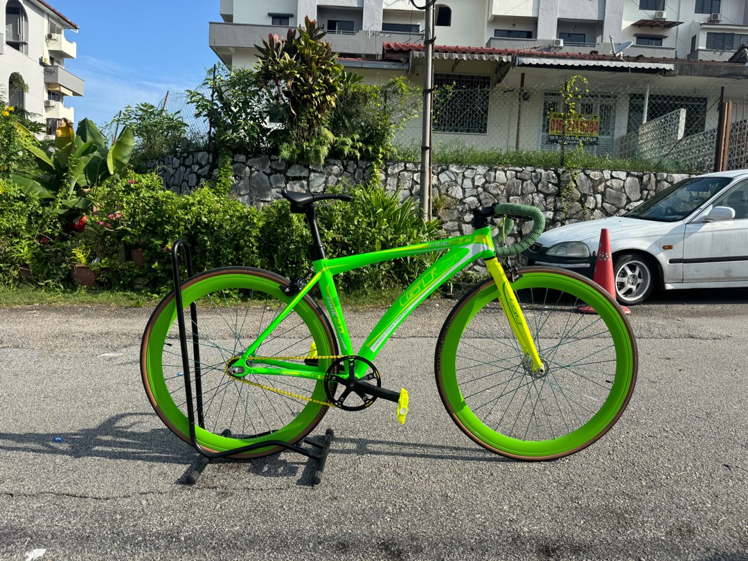 GT fixie fixed gear bike aluminium and carbon