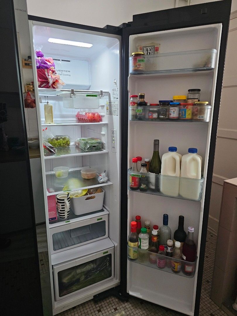 Hitachi fridge RS700PMS0 Side By Side 595L, TV & Home Appliances