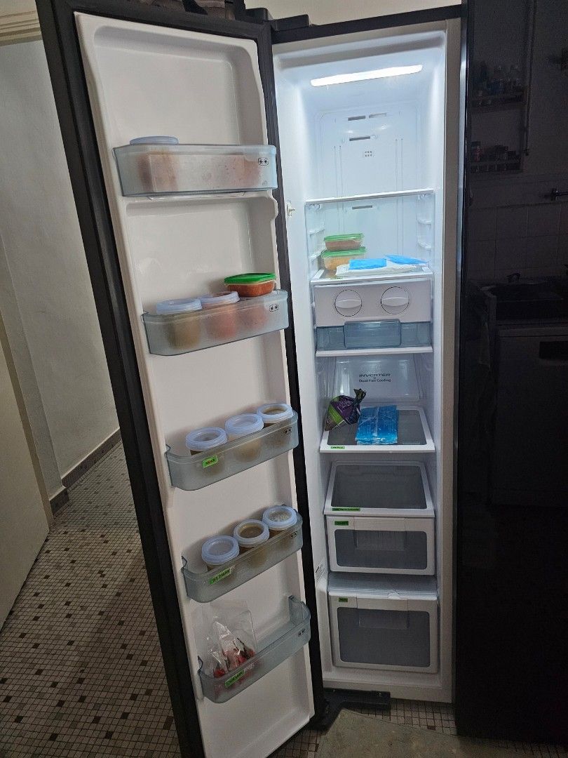 Hitachi fridge RS700PMS0 Side By Side 595L, TV & Home Appliances