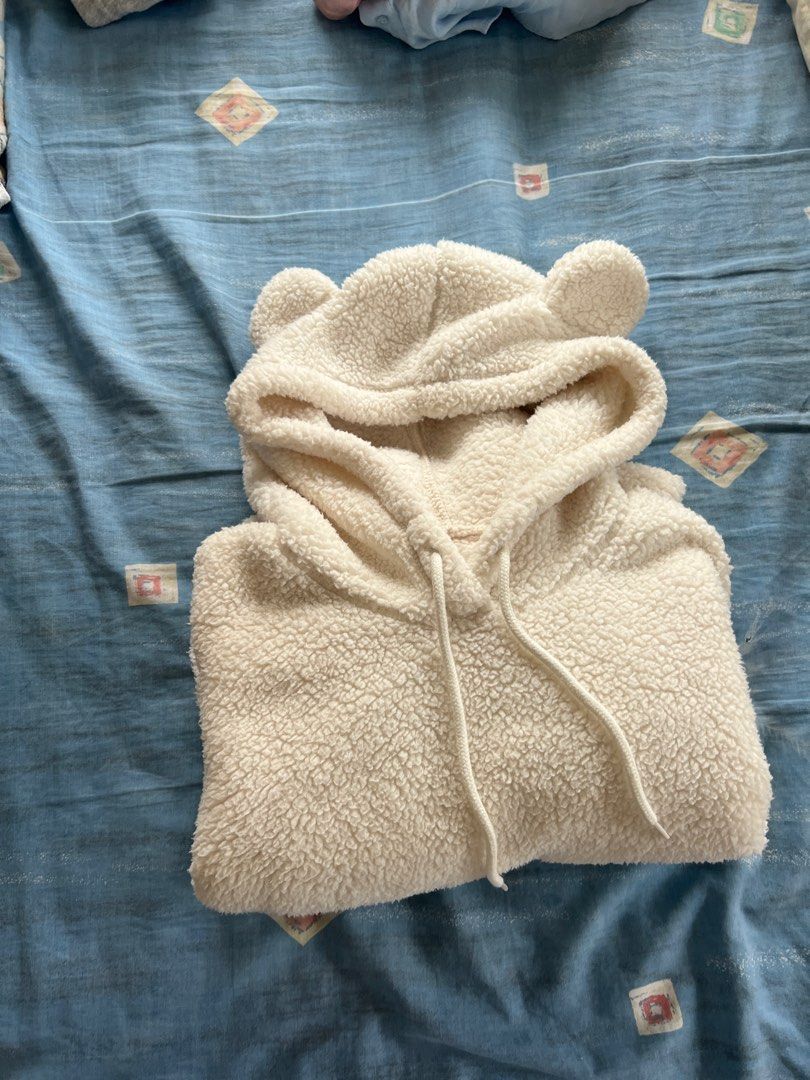 Hollister teddy hoodie Carousell
