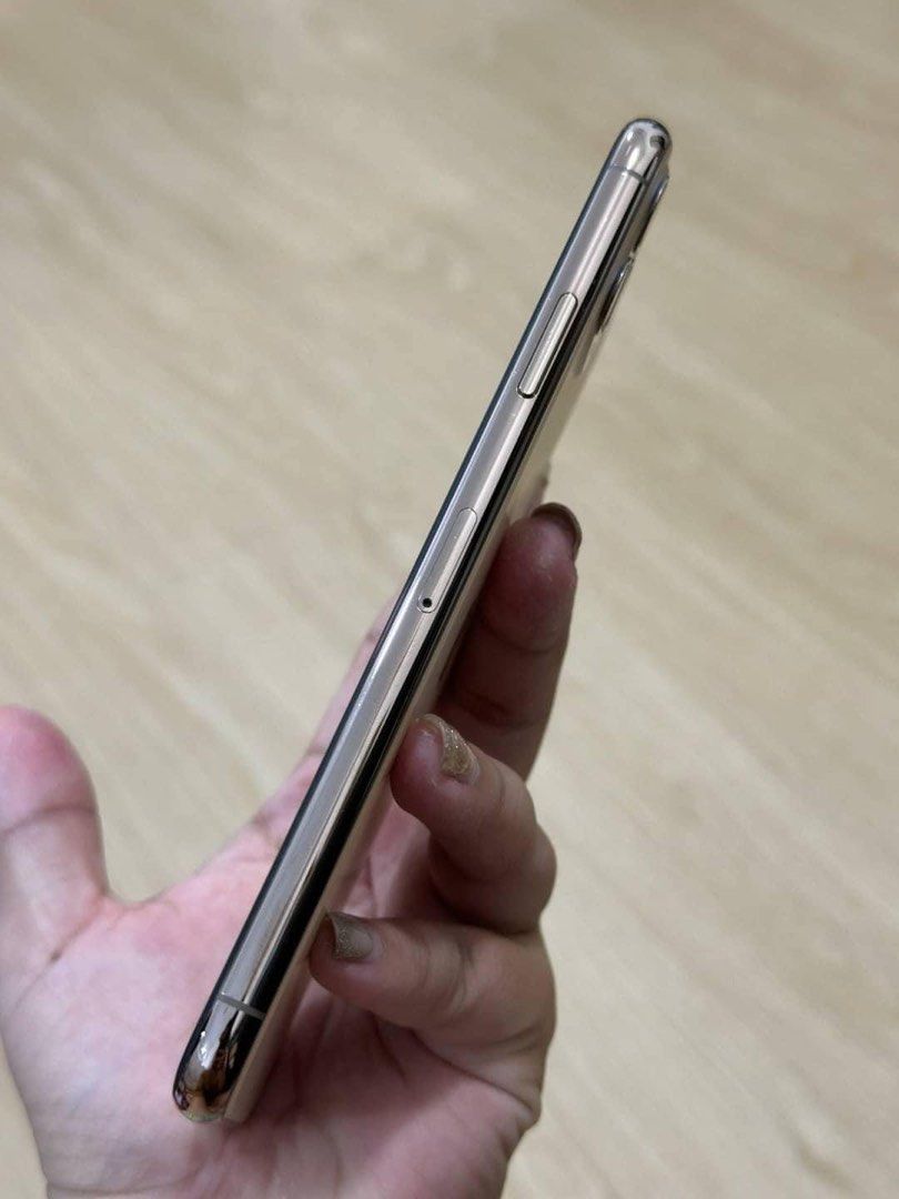 iPhone 11Promax 256gb Dual sim (Category: iPhone 11 Series) located in Manila. Submitted by TekiCashGadgetsph (Listing ID 1281810026, Image 2). Description: (FU) Open-line, any sim working (worldwide) - Guaranteed original iPhone not fake/copy Complete accessories with box Secondhand Good as new not abused! Presentable •Original Lcd • no issue hidden issues • no apple id / iCloud id • Good batthealth • Good cam front/back • Good Performance • Goo