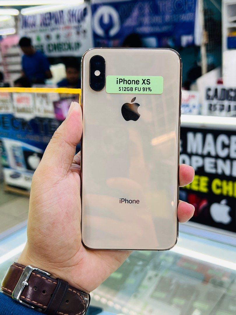 iPhone xs 512GB 91BH Openline 99%smooth ano issues (Category: iPhone X Series) located in San Juan City. Submitted by saabangadgetshop (Listing ID 1281964523, Image 2). Description: Onhand | Pre-owned iPhone XS 512GB OPENLINE Battery Health 91% NO HIDDEN ISSUES NO HISTORY OF REPAIR 99%Smooth TEST TO SAWA RESET ALL YOU WANT NOT REFURBISHED AUTHENTIC PHONE ALL WORKING 🆓Freebies ✅20w adaptor w/cable ✅Case ✅Tempered Mode of Payment : ⬇️ ▪️Cash ▪️Ban