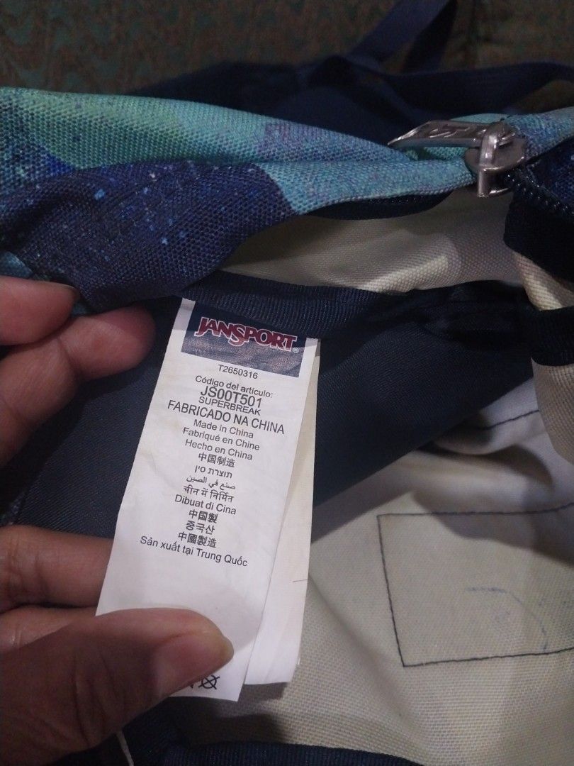 Jansport lava (Category: Backpacks) located in Tarlac. Submitted by digs1968 (Listing ID 1281814302, Image 2). Description: Original Jansport lava, used a few times. No flaw. RFS: I have too many bags..