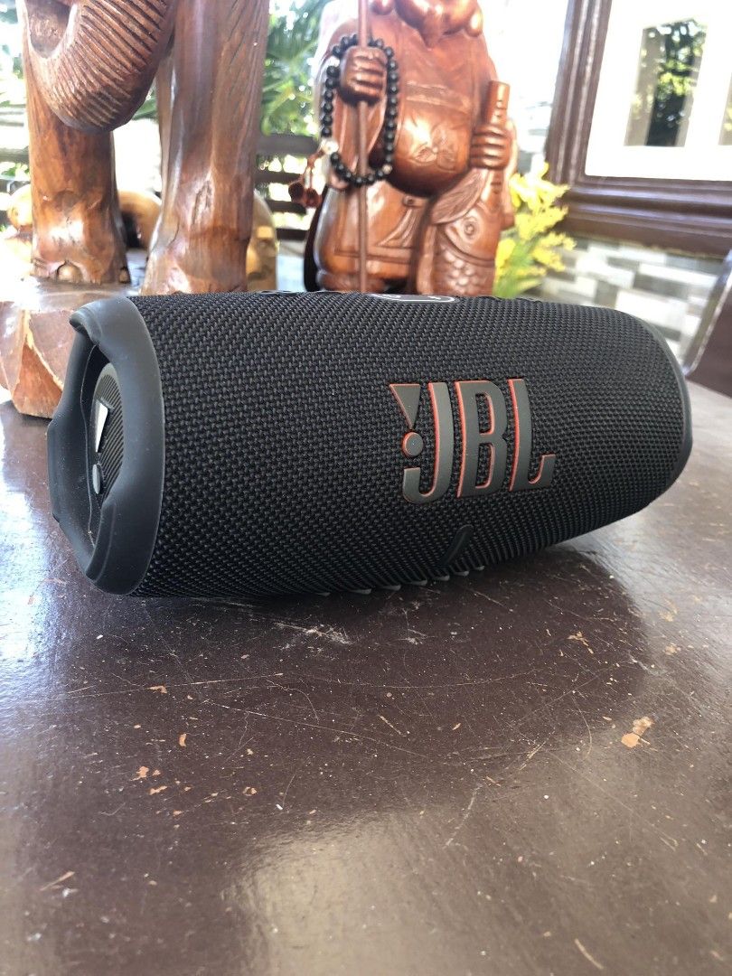 JBL Charge 5 (Category: Soundbars, Speakers & Amplifiers) located in Baguio. Submitted by master_of_brands (Listing ID 1281826578, Image 2). Description: Authentic JBL Charge 5 Like new *seldom used Complete with box inclusion Bought last year November 2023 RFS: upgrade Features: -Bold JBL Original Pro Sound -20 hours of playtime -IP67 waterproof and dustproof -Wireless Bluetooth Streaming Crank up the fun with PartyBoost -Power up with the built