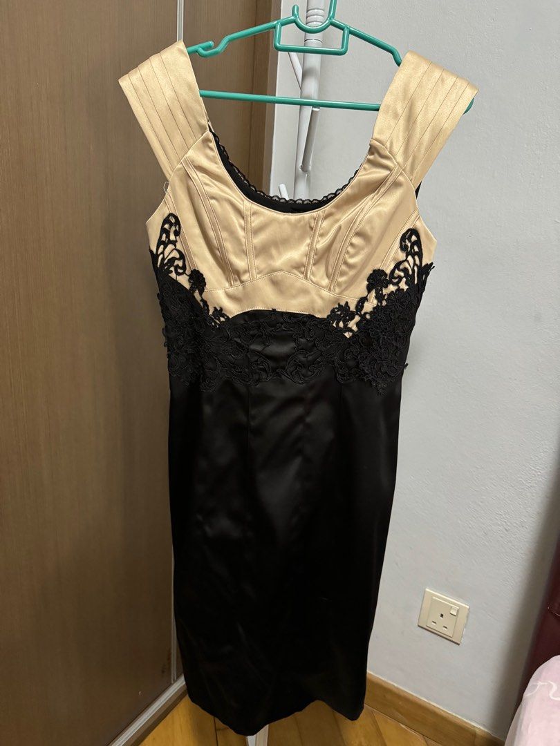 Karen Millen black and beige bodycon dress, Women's Fashion, Dresses &  Sets, Dresses on Carousell