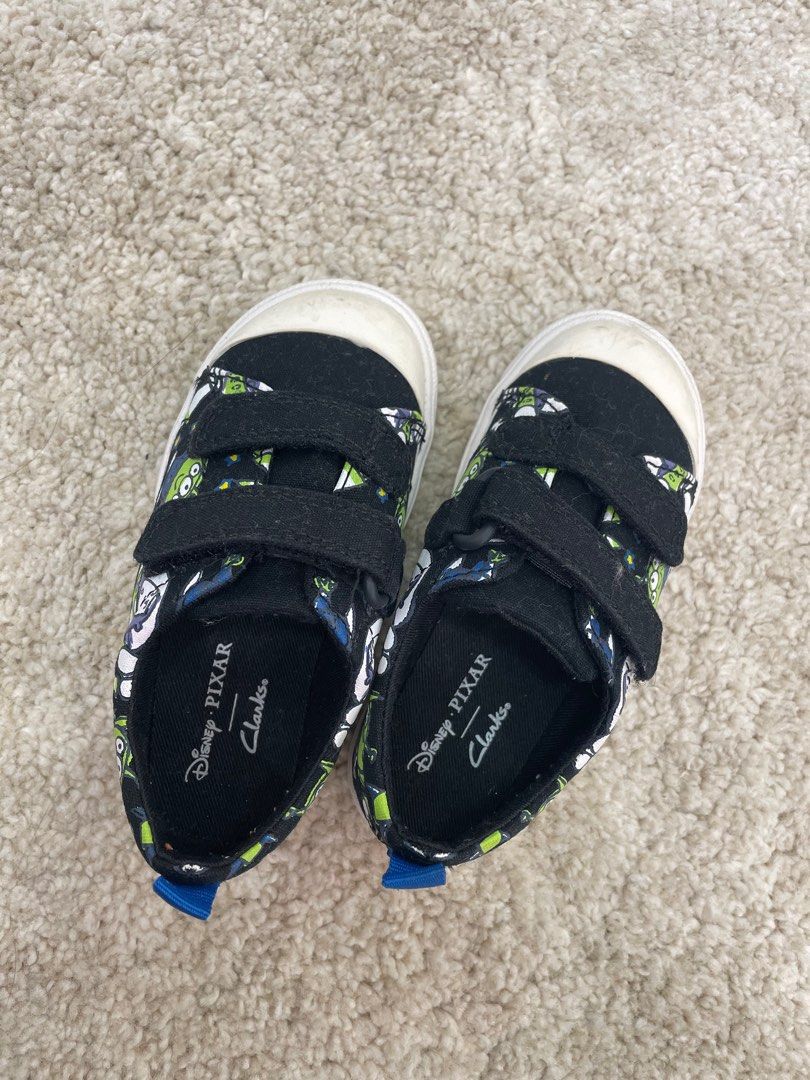 Clarks hotsell kids sneakers