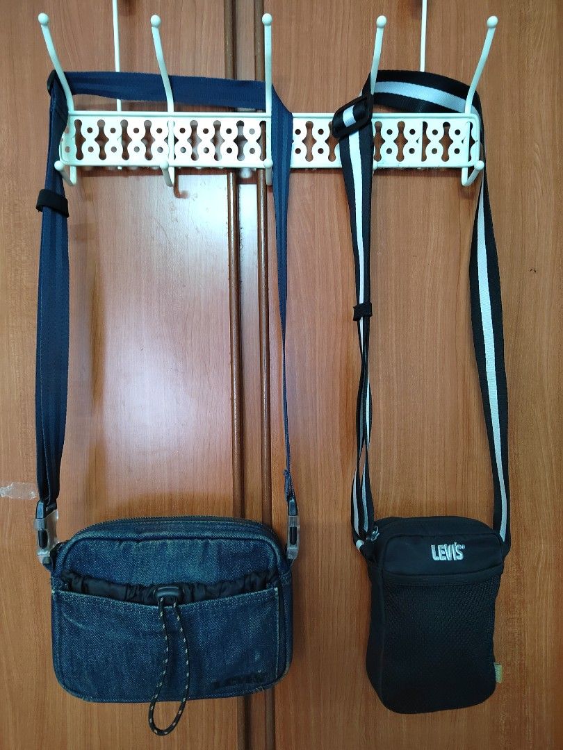 Levi's sling bag shop