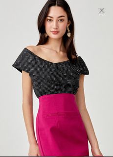 (Category: ) located in . Submitted by clearclearcloset (Listing ID 1281979800, Image 1). Description: .