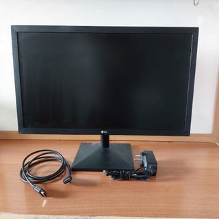 22in LG Monitor with Box and HDMI Cable