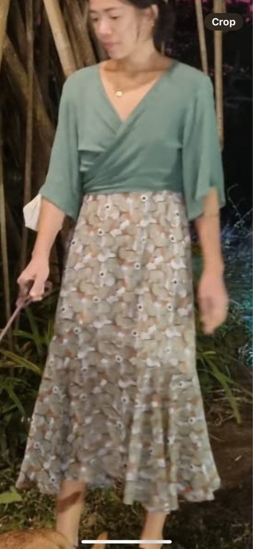 Linen Crop Top Tala the Label (Category: Blouses) located in San Juan City. Submitted by tabithajam (Listing ID 1281825134, Image 3). Description: Free Size Resort wear Crop top, but I also use it as a wrap top (see photos) Great quality, beautiful color .