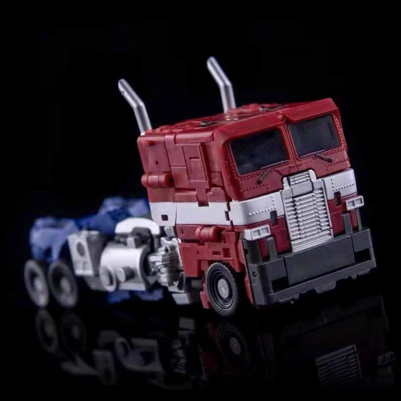[Brand New] ET02 Optimus Prime / Transformable/ Best in small scale ...