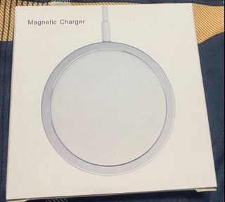 Magnetic charger for iphone
