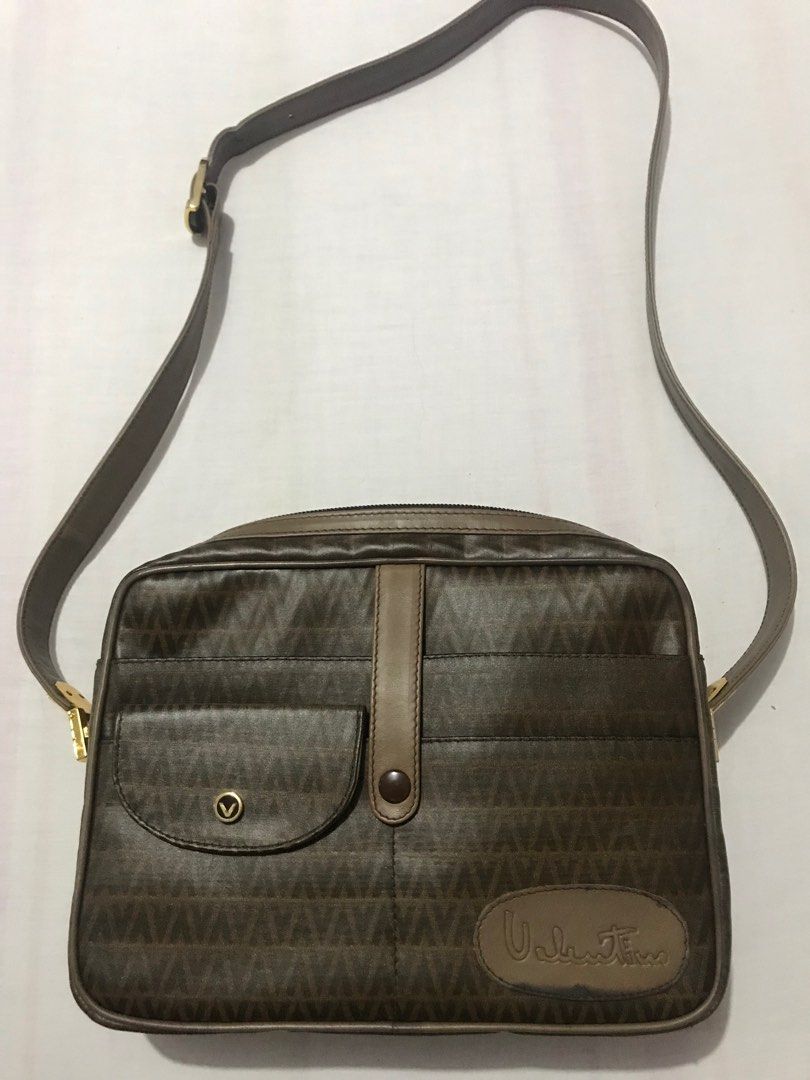 Mario Valentino bag (Category: Luxury Bags & Wallets) located in Paranaque City. Submitted by hyccollectionz (Listing ID 1281918365, Image 1). Description: no flaw.