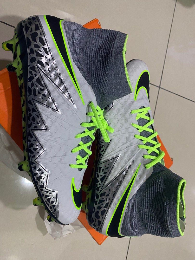 Nike hypervenom deals phantom ii