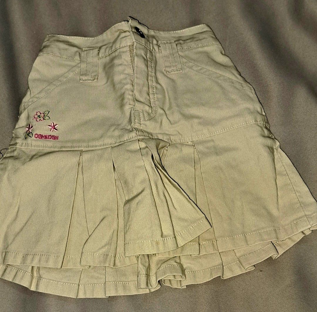 OshKosh Skirt for 3 yrs (Category: Babies & Kids Fashion) located in Quezon City. Submitted by shops4me (Listing ID 1281969349, Image 1). Description: Skirt for 3 yrs old girl. Good pair for cute tops. In good condition..