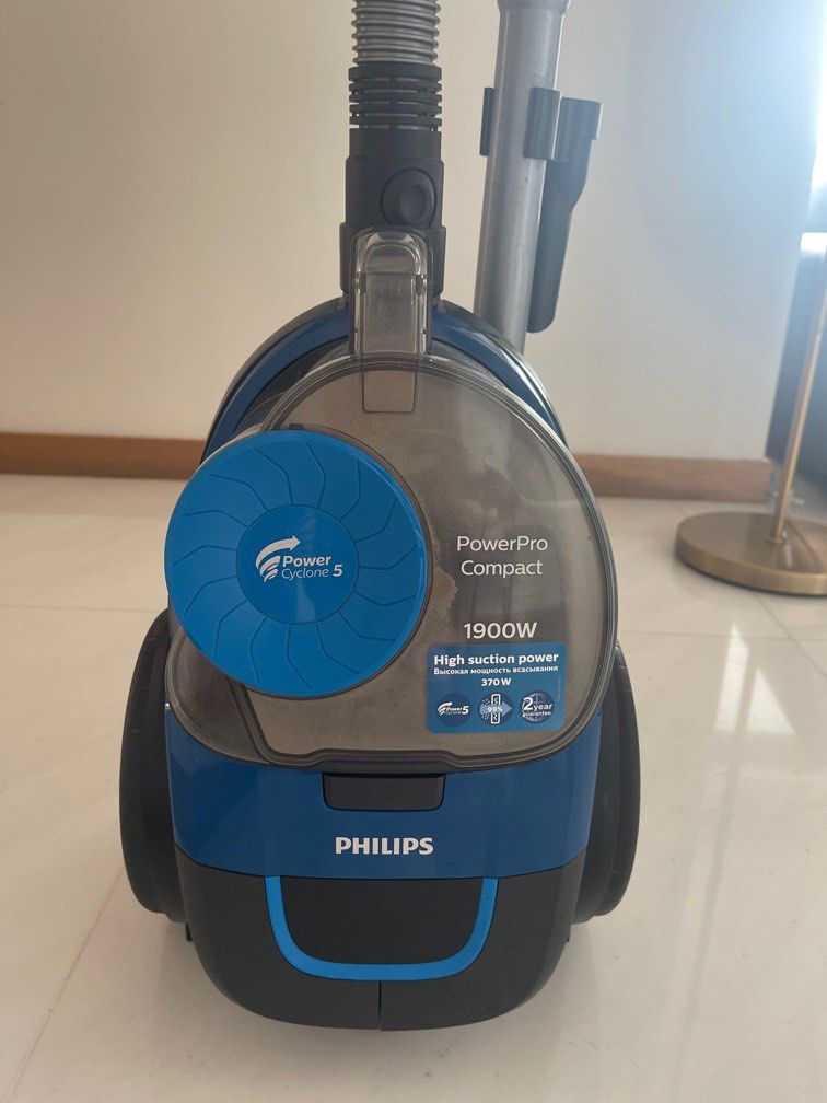 Philips power cyclone 5 vacuum, Furniture & Home Living, Cleaning ...