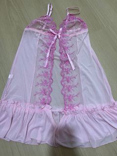 (Category: ) located in . Submitted by zoe_wardrobe (Listing ID 1281920105, Image 1). Description: .