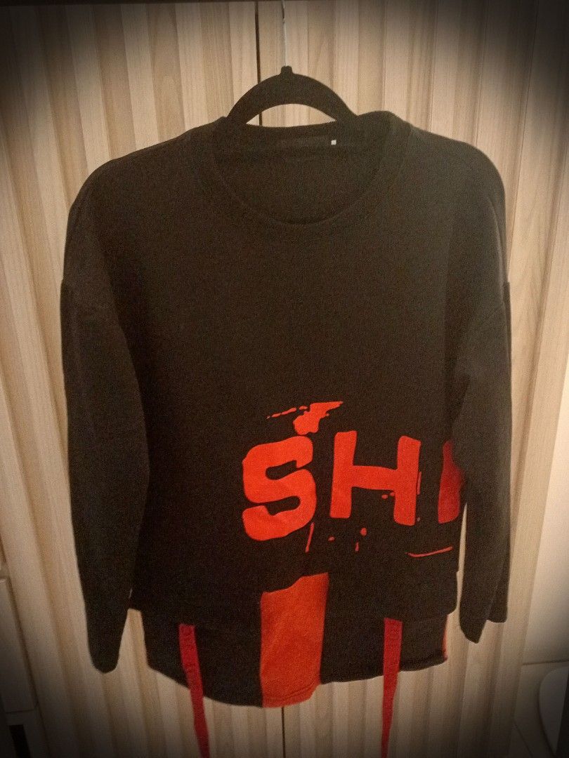 Red and black pullover best sale