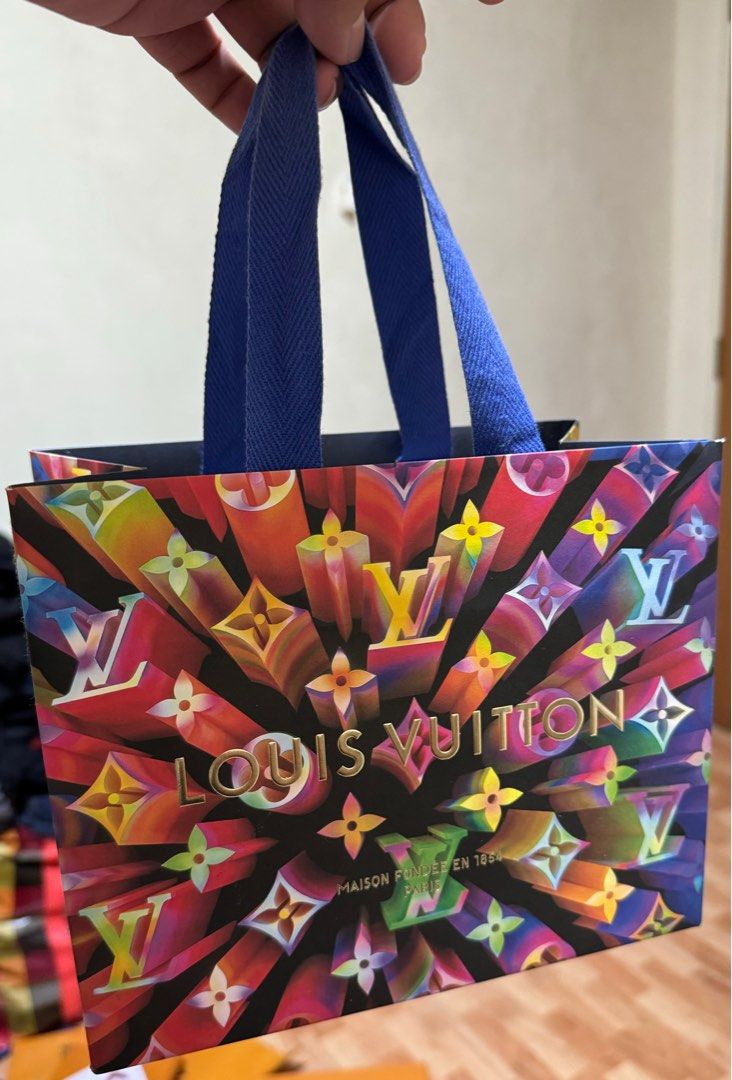 Louis vuitton paper bag 2019 on sale