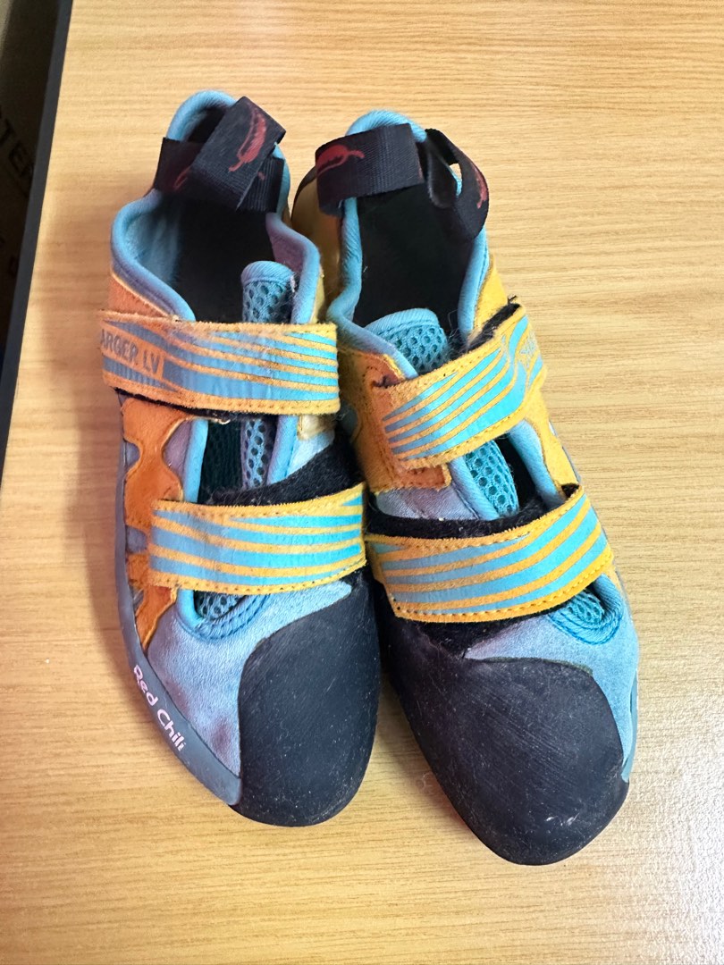 Red chilli new arrivals climbing shoe