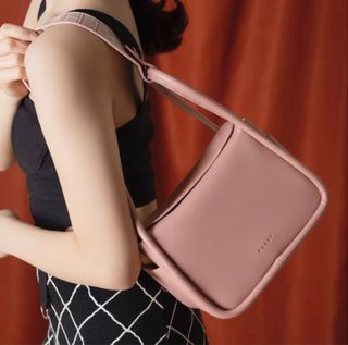 (Kategori: ) berada di . Dikirim oleh prelovedbyclouuu (ID iklan 1281982261, Gambar 1). Deskripsi: .