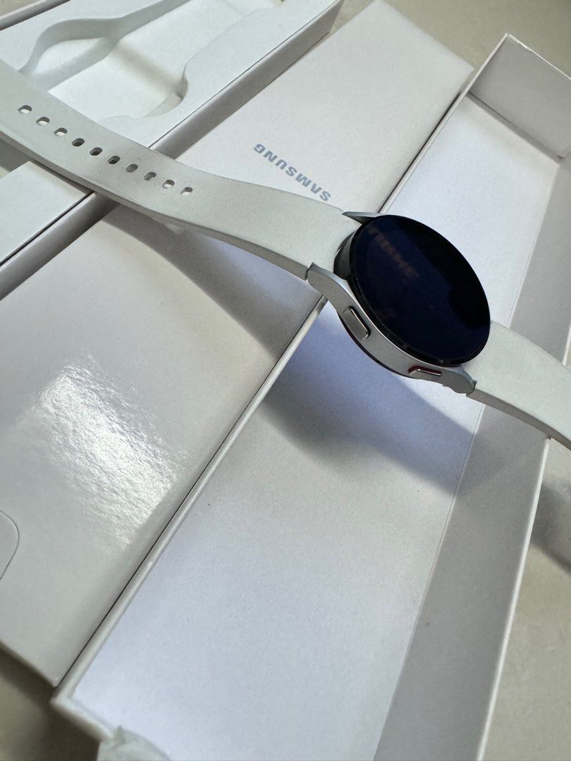 Watch 4 silver store