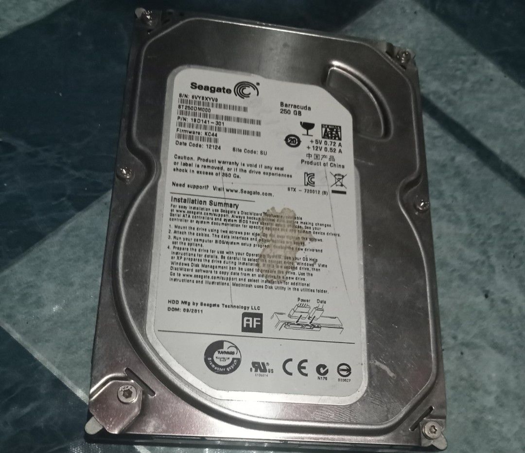 Seagate 250GB Desktop Hard Drive HDD (Category: Hard Disks & Thumbdrives) located in Cainta. Submitted by whiteelephantph (Listing ID 1281981363, Image 1). Description: 100% health.