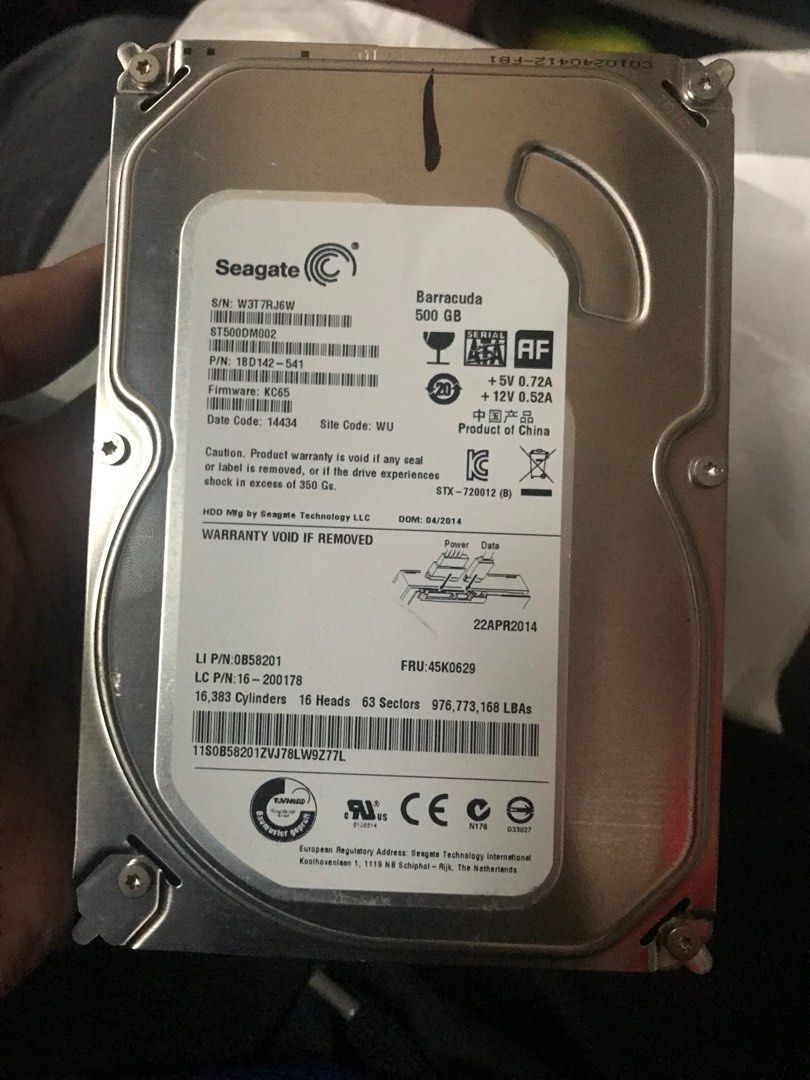 Seagate Barracuda 500 GB HDD hard drive (Category: Hard Disks & Thumbdrives) located in Las Pinas. Submitted by All.here_OnlineShop (Listing ID 1281884179, Image 1). Description: Seagate Barracuda HDD hard drive 500GB. Good as new. Already formatted it. Naka-partition na din yan, lalagyan mo nalang ng operating system then good to go. 650 only. Shipping via LBC or JRS (Provincial) Lalamove (same day delivery within Metro Manila). Items are coming