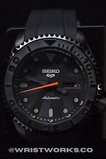 Seiko skx outlet black panther