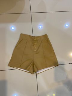 (Category: ) located in . Submitted by closet51 (Listing ID 1281949084, Image 1). Description: .