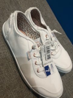 Skechers bobs utopia turfs discount