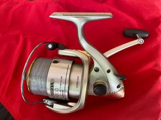 Shimano Ultegra 4000 Spinning Reel, Sports Equipment, Fishing on Carousell