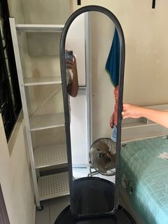 (Category: ) located in . Submitted by moveoutsale_jan24 (Listing ID 1281830137, Image 1). Description: .