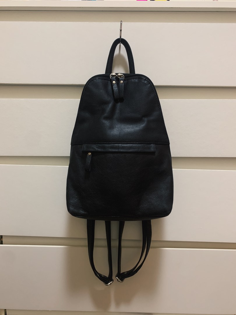 Taurus leather backpack outlet