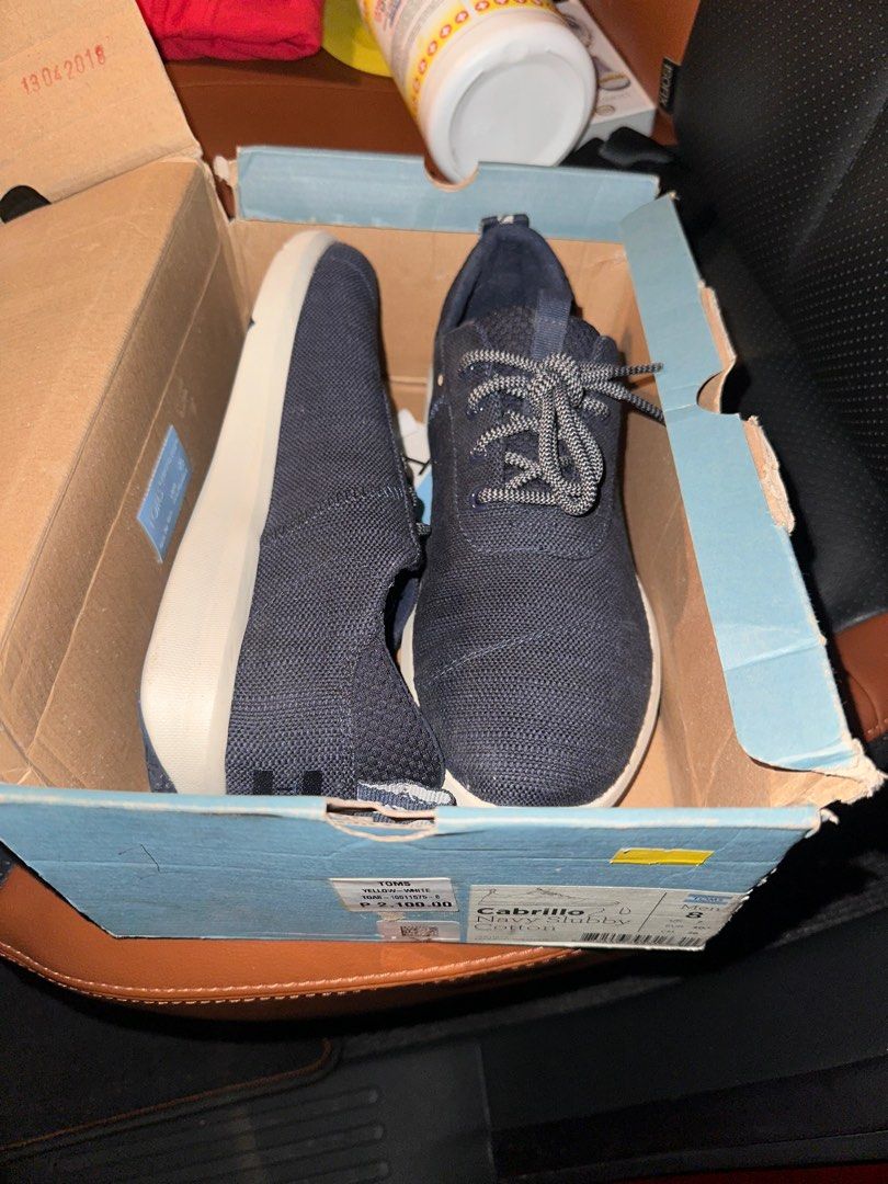 Toms Cabrillo Men size 8 Men s Fashion Footwear Sneakers on