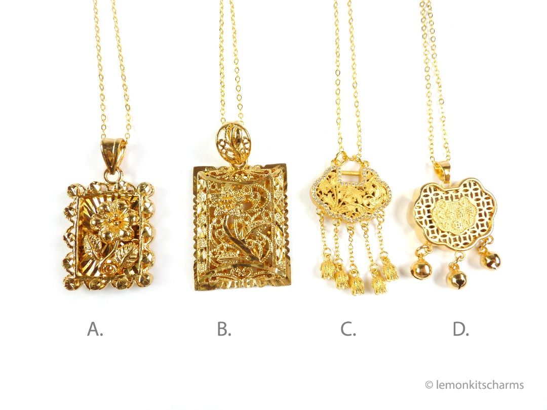 Gold pendant traditional top