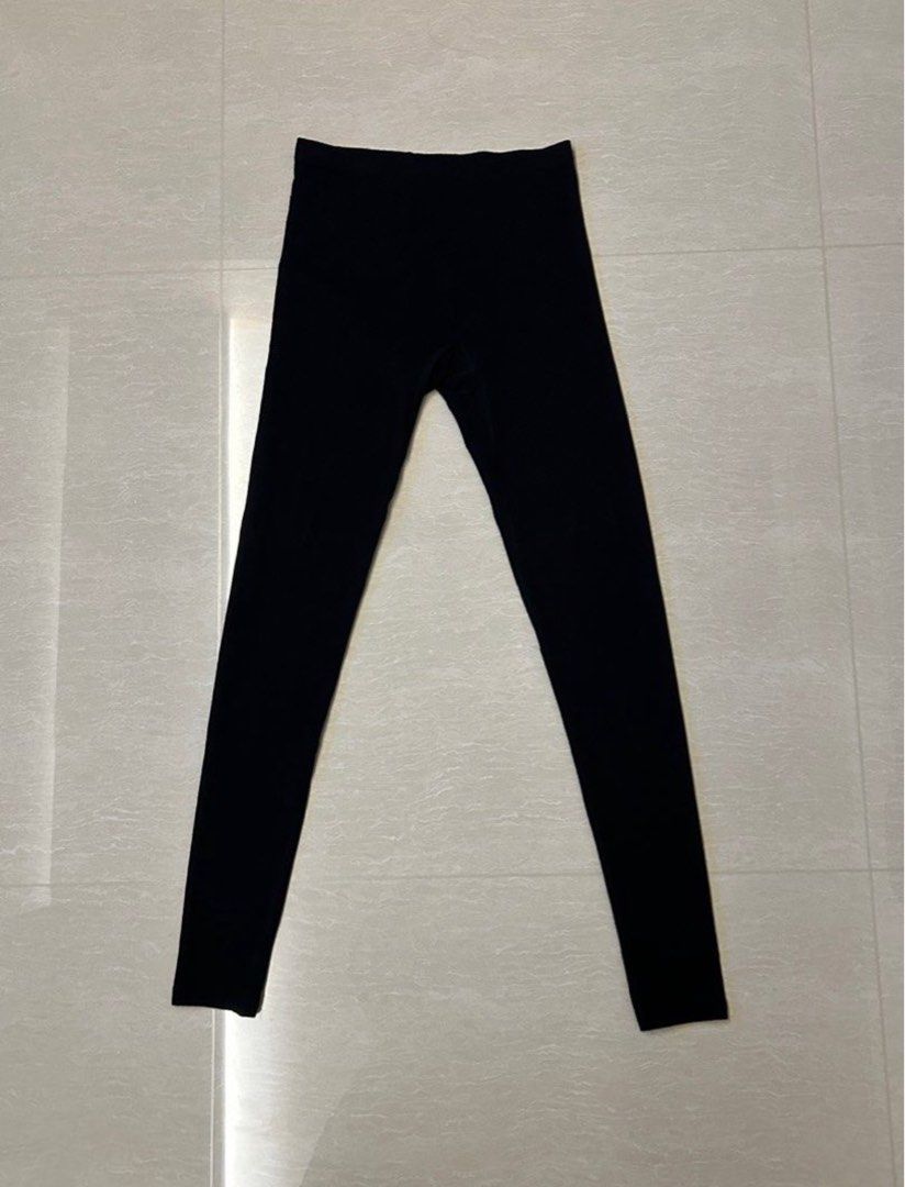 Uniqlo women heattech black leggings, Women's Fashion, Bottoms, Jeans &  Leggings on Carousell