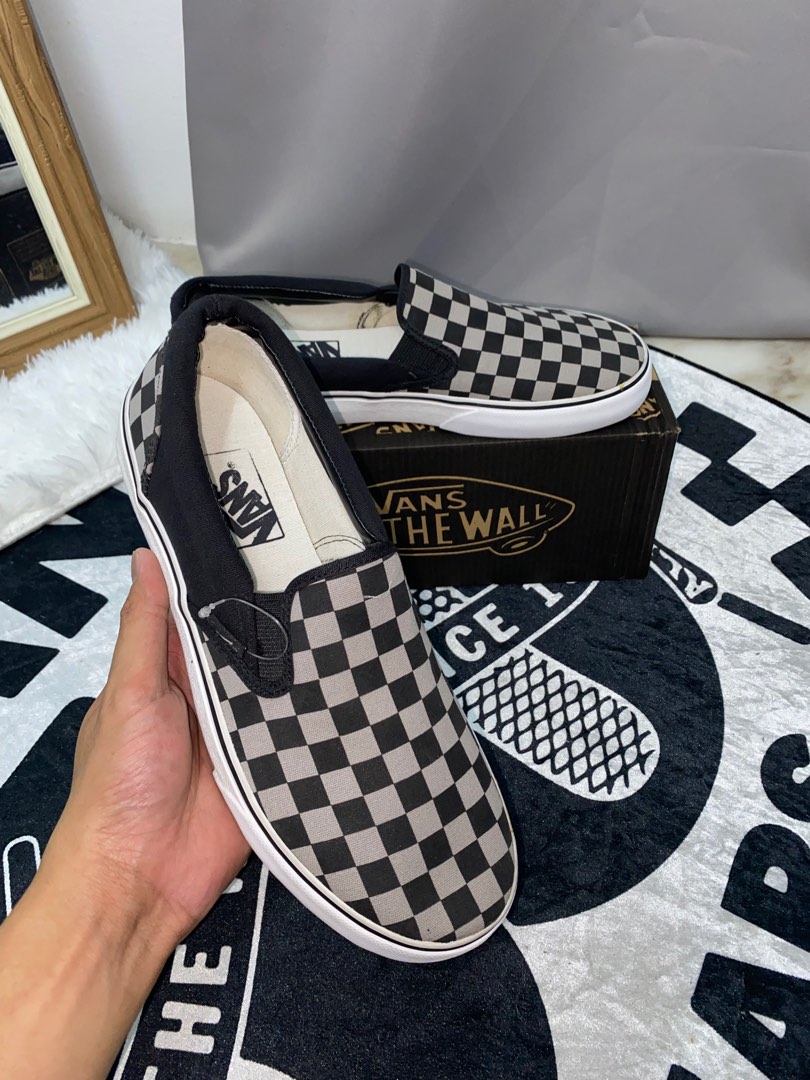 Grey and white checkerboard hot sale vans