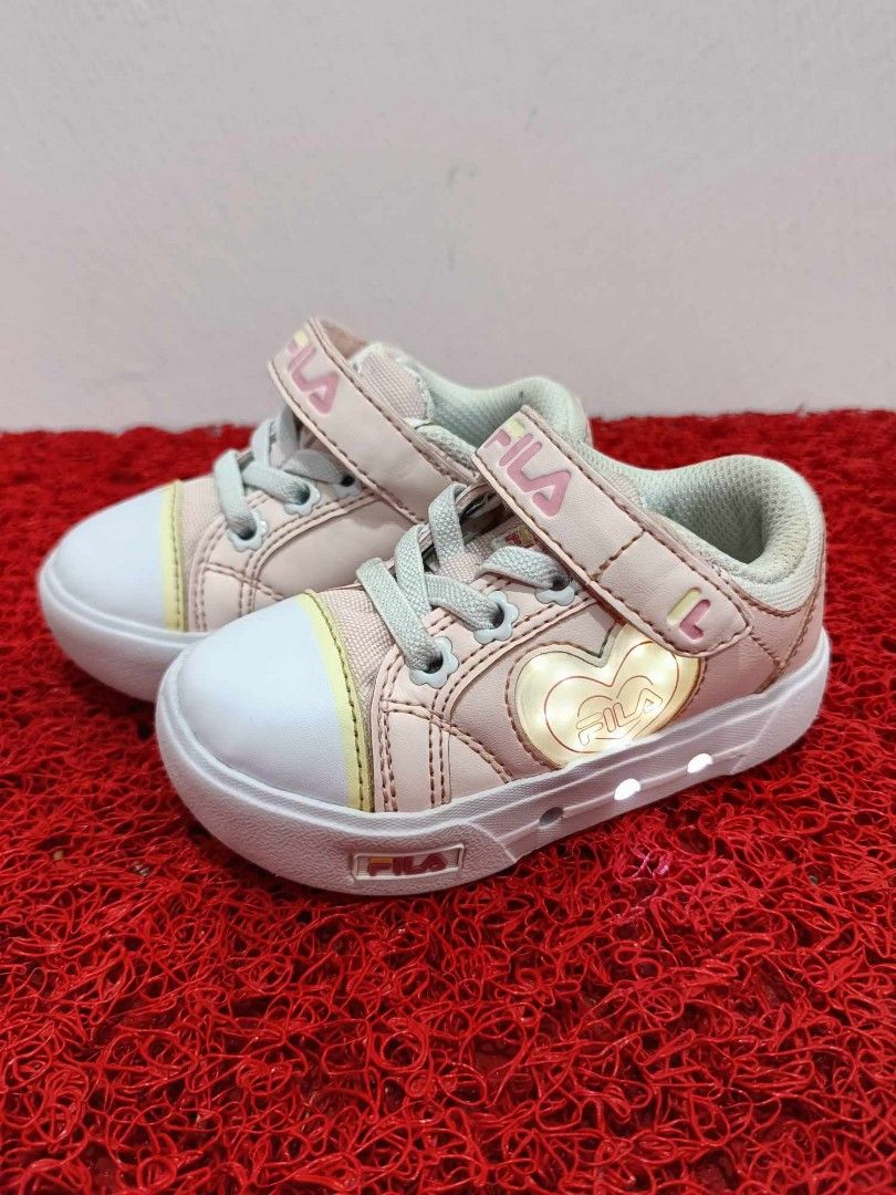 Kasut sales fila pink