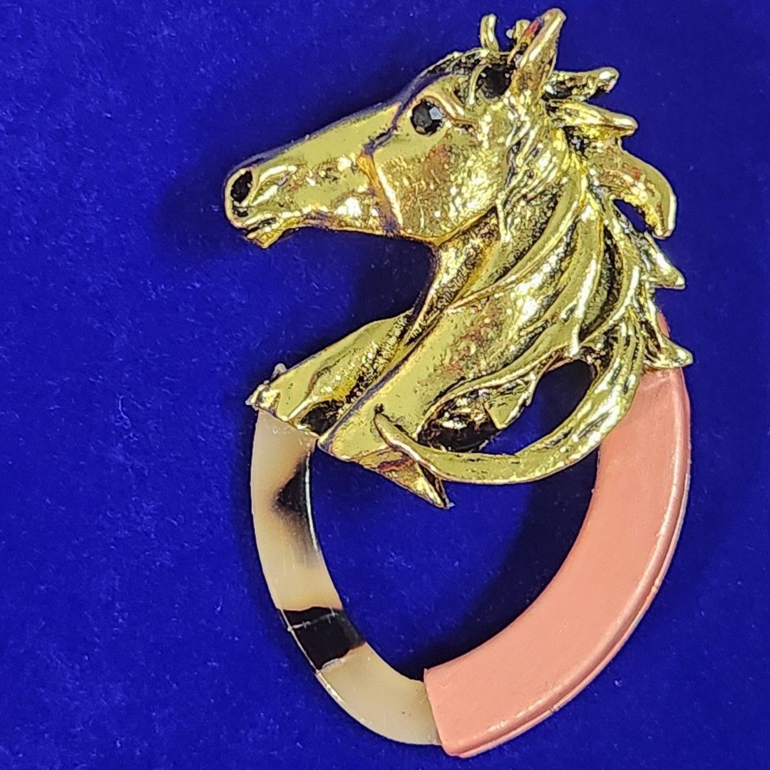 Gold discount horse brooch