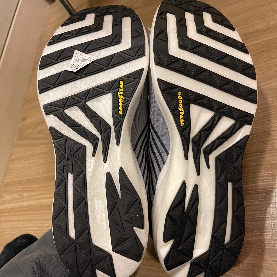 全新 Skechers Ride 8 科技泡綿 運動鞋, 他的時尚, 鞋, 運動鞋在旋轉拍賣