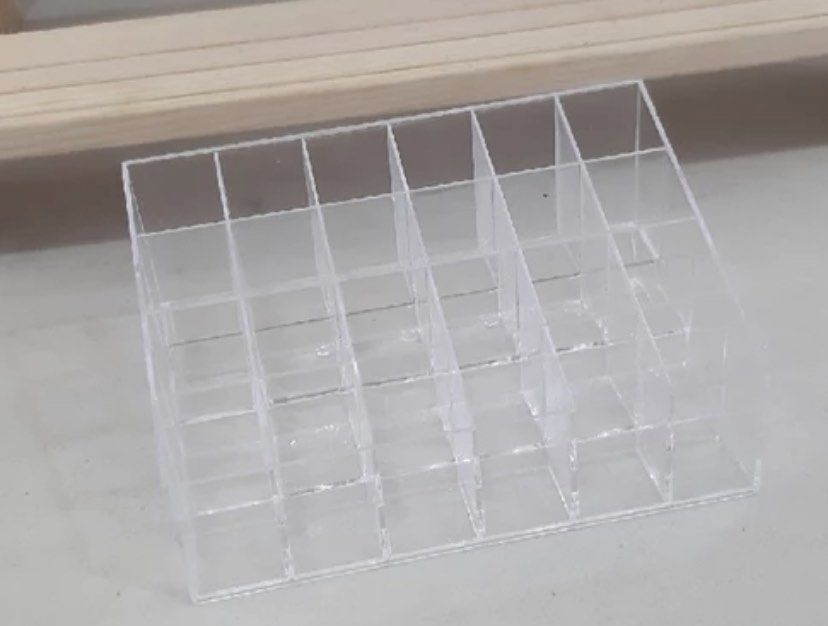 Acrylic lipstick holder (Category: Makeup) located in Pasay City. Submitted by shirley.manacsa (Listing ID 1282009875, Image 1). Description: .