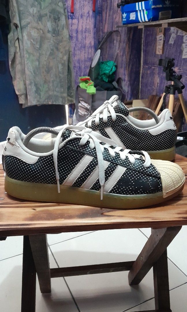 Adidas superstar Men s Fashion Footwear Sneakers on Carousell