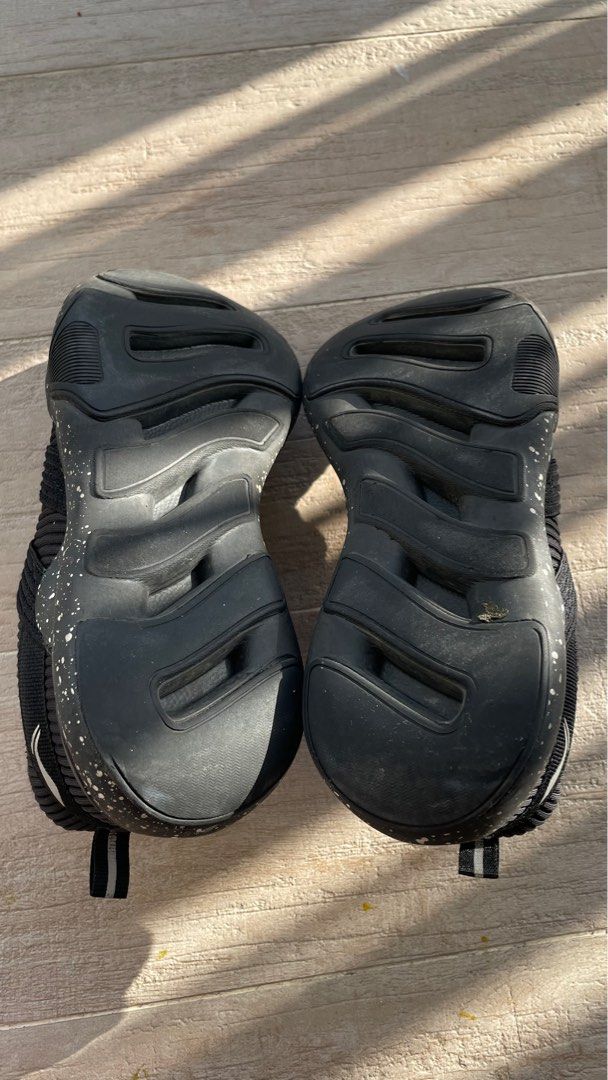 B1g1 shoes store