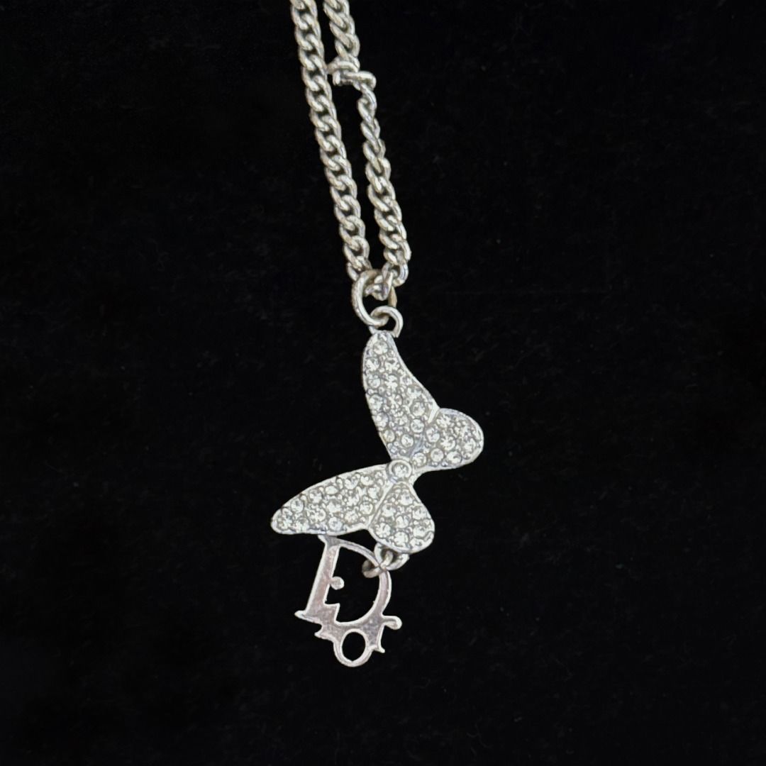 Christian dior logo store necklace